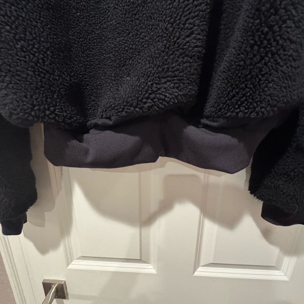 Women's Alo Black Fleece Foxy Jacket - Picture 8 of 10